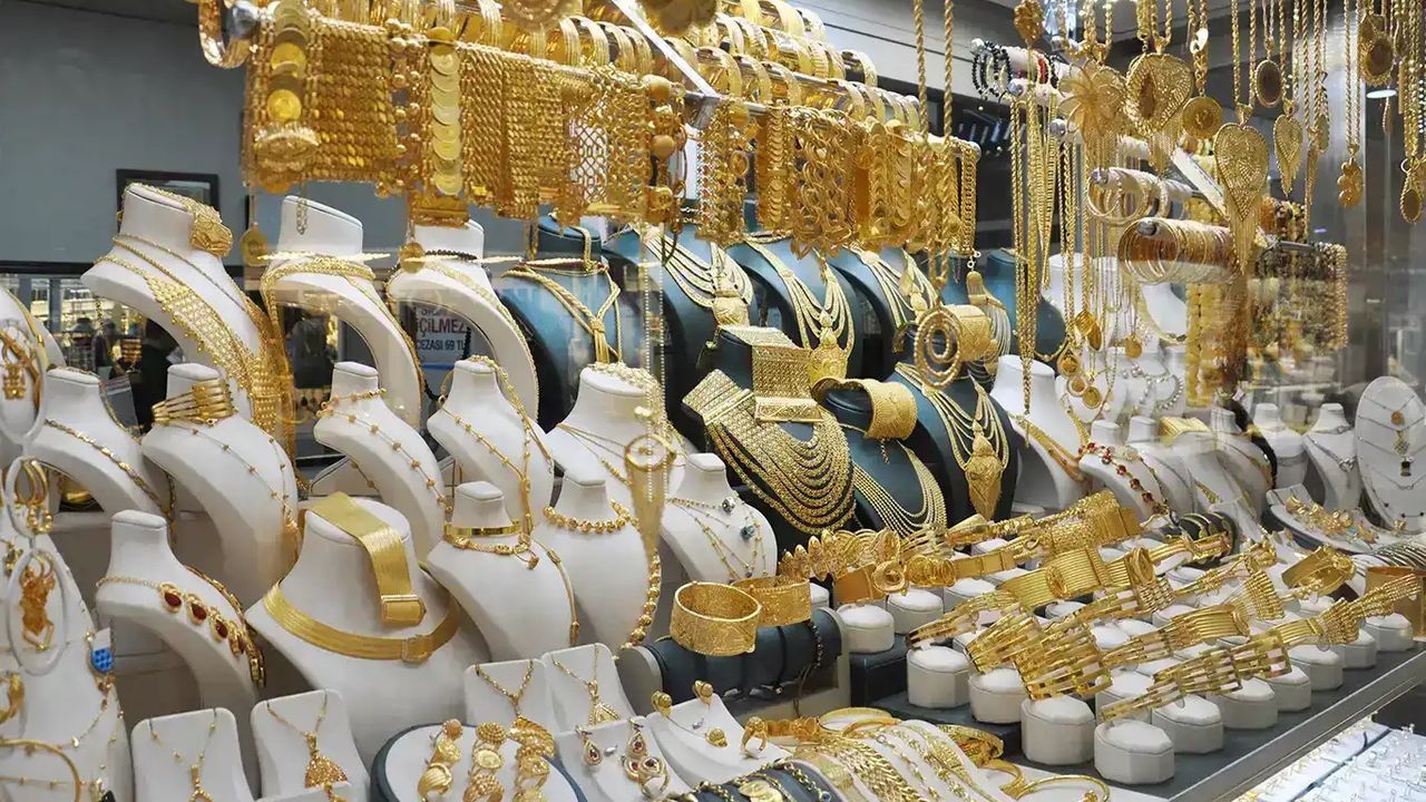 Tarihi düşüş sonrası altın yeniden yükselişte