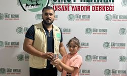 Mersin'de kız çocuğu, kumbarasını Filistin'e bağışladı