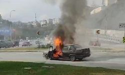 Konya’da seyir halindeki araç alev aldı