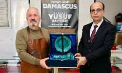 Başkan Geçit: Yusuf usta 53 yıldır demir işçiliği gibi zor bir meslek dalını başarıyla yerine getiriyor