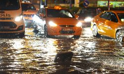 İstanbul'da şiddetli yağış etkili oldu 