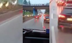 Sürücüler "fermuar sistemiyle" ambulansa yol verdi