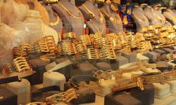 Altın dalgalı seyir izlemeye devam ediyor