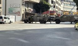 Batı Şeria'da ev baskınları: 2 yaralı