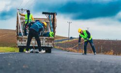 Batman'da köy yollarında yol çizgi ve işaretlemeleri yapıldı
