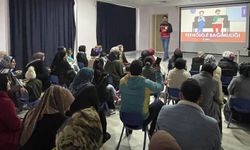 Batman'da velilere "teknoloji bağımlılığı" eğitimi verildi