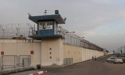 Filistinli esirlere karşı zindanlarda insanlık dışı tablo