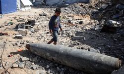 Gazze'de çocuklar ölümcül tehlikenin ortasında: Savaş kalıntıları her yerde