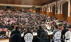 HÜDA PAR Diyarbakır'da "Madde Bağımlılığı" paneli gerçekleştirildi