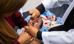 Filistin Kızılayı, Gazze'de çocuklar için aşılama kampanyası başlattı