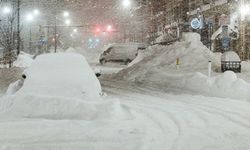 İspanya’da etkili olan Ingrid Fırtınası ulaşımı felç etti