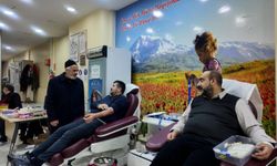 HÜDA PAR Ağrı il teşkilat üyeleri Kızılay'a kan bağışında bulundu