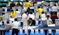 Japonya erken seçim için sandık başına gidiyor