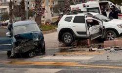 Mersin'de maddi hasarlı trafik kazası