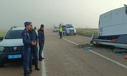 Adana’da yolcu otobüsü devrildi: 2 ölü, 19 yaralı