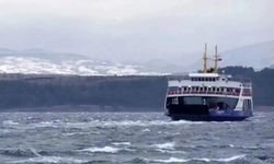 Feribot seferlerine fırtına engeli