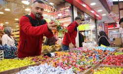 Gaziantep'te bayram öncesi çarşı ve pazarlarda yoğunluk yaşanıyor