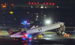 Havalimanına iniş yapan uçak itfaiye aracına çarptı