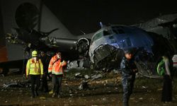 Kolombiya'da askeri uçak düştü: 90 kişi hayatını kaybetti