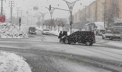 Meteoroloji'den kar, sağanak ve kuvvetli rüzgâr uyarısı