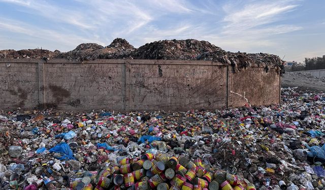 BM: Gazze'de insanlar çöp yığınlarında yiyecek arıyor