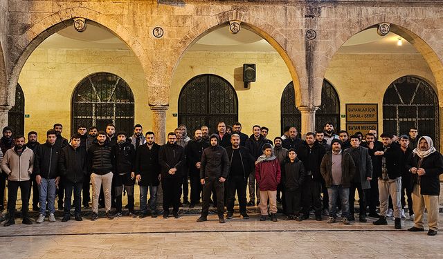 HÜDA PAR Şanlıurfa İl Gençlik Kolları sabah namazında buluştu