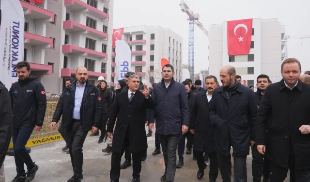 Bakan Kurum'dan afet bölgesine yakın mercek... Dükkan ihaleleri 15 Ocak'a kadar sonuçlanacak