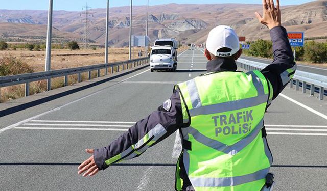 Trafik denetimlerinde 567 bin sürücüye işlem yapıldı