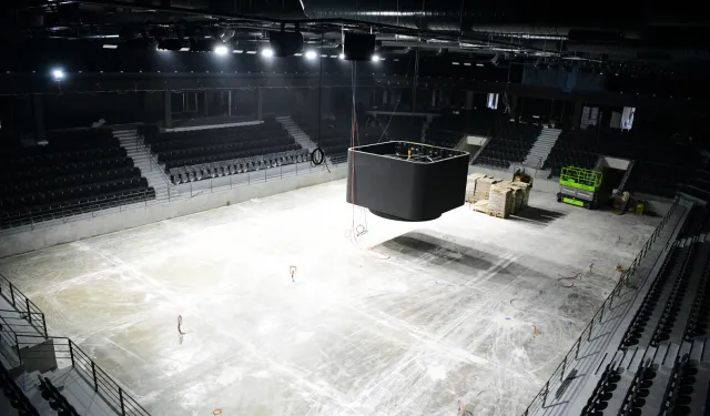 Çayırova’nın yeni salonunda koltuk montajı tamam