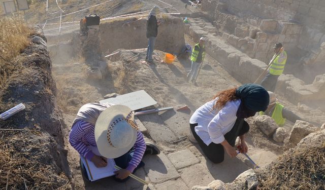 Hasankeyf Kalesi'nde 12 ay sürecek tarih yolculuğu