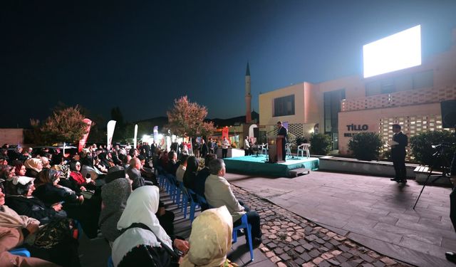 Üç asırlık Tillo ışık hadisesi izleyenleri büyüledi