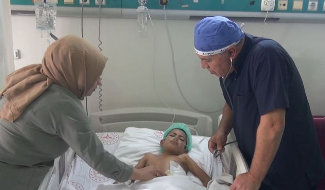 Akciğer kisti patlayan 7 yaşındaki çocuk Şanlıurfa’da hayata tutundu