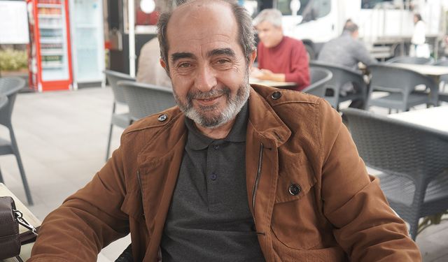 Yazar Demirbağ: Tiryakilik haline kadar kitapla yatıp kalkmamız lazım