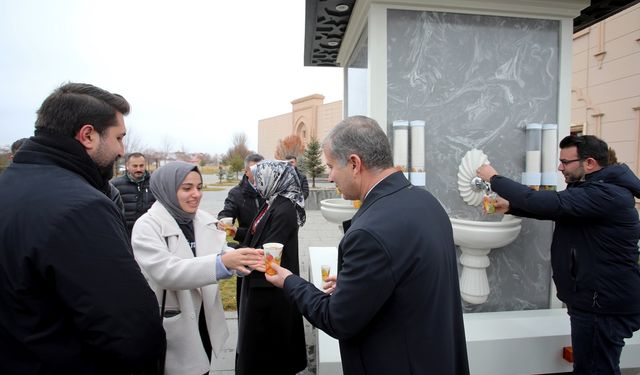 Ağrı İbrahim Çeçen Üniversitesi'nde "Çorba Çeşmesi" hizmete açıldı
