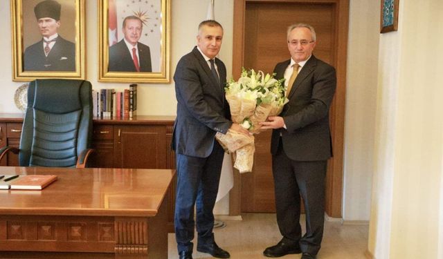 Bursa İl Millî Eğitim Müdürlüğü'nde devir teslim töreni gerçekleştirildi