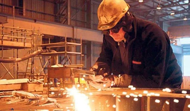 Ekimde sanayi üretim endeksi yıllık arttı, aylık geriledi