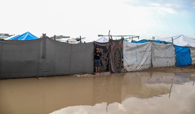 Gazze Belediyesi: Bölgeye ivedilikle çadır, ekipman ve insani malzeme girişi sağlanmalı