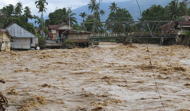 Güney Asya’da sel ve heyelan bilançosu ağırlaşıyor