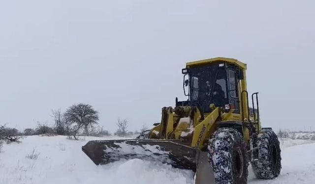 Malatya'da 149 mahallede yol açma çalışmaları devam ediyor