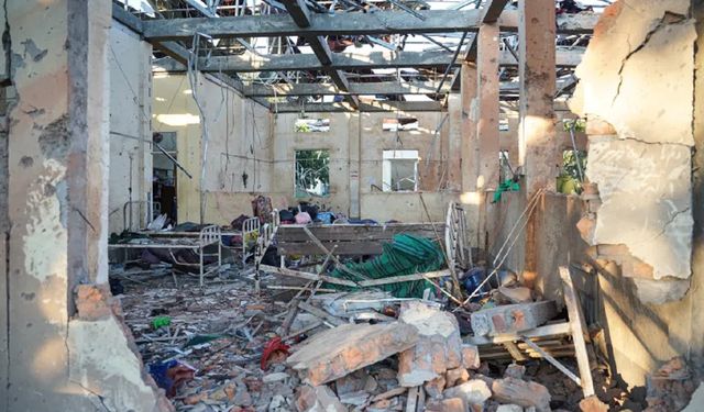 Myanmar'da hastane bombalandı: 31 ölü