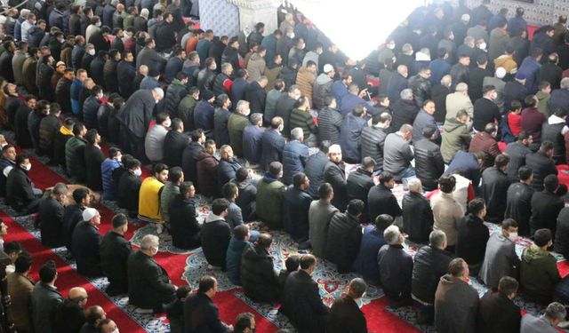 Regaib Kandili yarın idrak edilecek