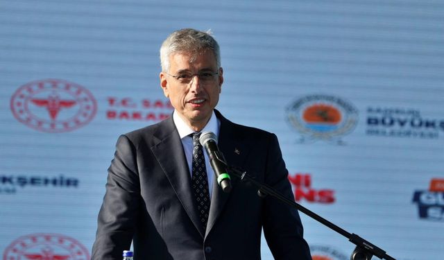 Sağlık Bakanı Memişoğlu Samsun’da ambulans takdim törenine katıldı