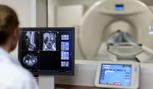 Prof. Dr. Yıldırım: Rahim ağzı kanseri erken tanı, tarama ve aşılama ile büyük oranda önlenebilen bir kanser türüdür