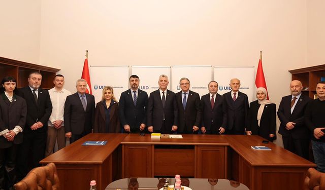 Ticaret Bakanı Ömer Bolat, UID Macaristan Başkanı Güray ile görüştü