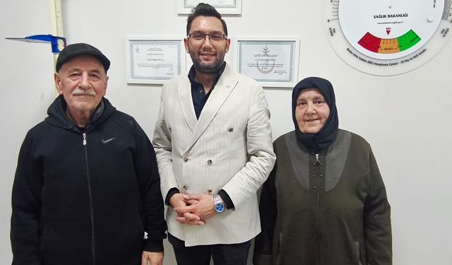 Tiroit ve tansiyon sorunlarını yenen çift, kilolarını 6,5 yıldır koruyor