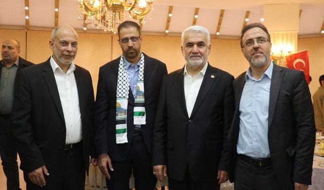 Yapıcıoğlu 33 yıl işgal zindanlarında kalan Mahmud İsa'nın düğününe katıldı