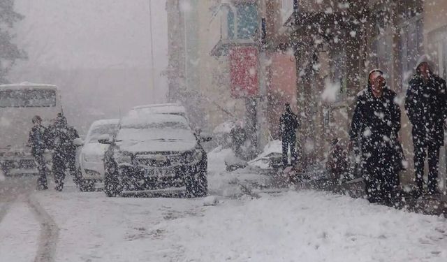 İçişleri, 10 ilde beklenen sağanak, fırtına ve kar hakkında uyardı