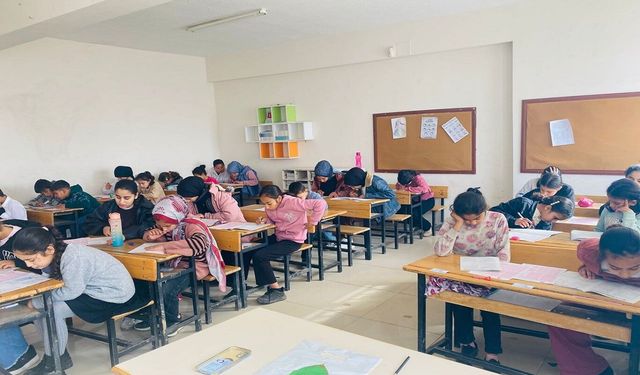 Şanlıurfa’nın Akçakale ve Harran ilçelerinde Siyer Yarışmasına yoğun katılım