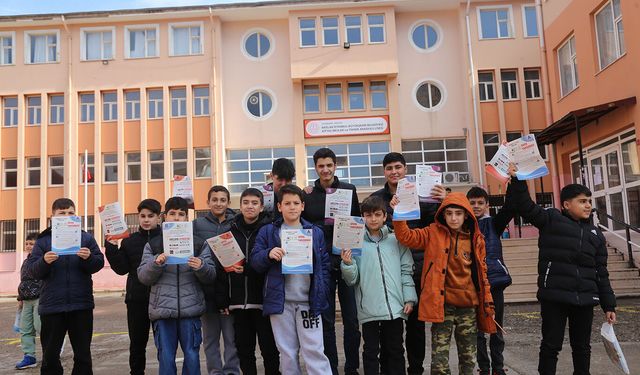 Siyer Yarışması'na çocuklardan anlamlı mesaj: En büyük ödül Peygamberimizin hayatını öğrenmek