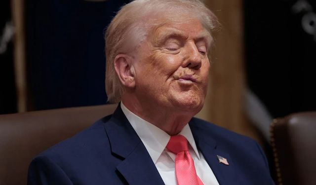 Trump'tan çelişkili mesajlar: Müzakere övgüsü, askeri tehdit